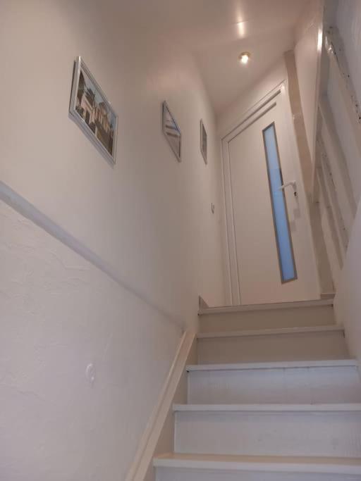 Le Royal Billy Apartment Dreux Exterior photo