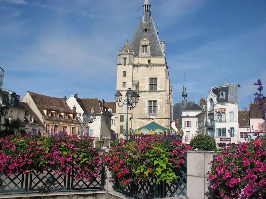 Le Royal Billy Apartment Dreux Exterior photo